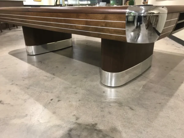 Lower view of the BR19011 AT table
